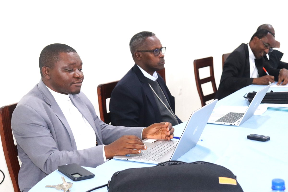 Kinyamateka_KM's tweet photo. Kuri uyu wa 15 Gicurasi 2026, Abepeskopi Gatolika mu Rwanda basoje Inteko rusange ya 178 yari imaze iminsi 4 ibera ku  Ruyenzi muri Centre Pastoral de la Conference Episcopale du Rwanda. Ni Inama yari iyobowe na  Nyiricyubahiro Antoine Karidinali Kambanda,  Arkiyepiskopi wa Kigali, akaba na perezida w’Inama y’Abepiskopi Gatolika mu Rwanda, yitabiriwe kandi na Myr Daniel Tumiel , Umunyamabanga mu biro by'Intumwa ya Papa mu Rwanda (Apostolic Nunciature)