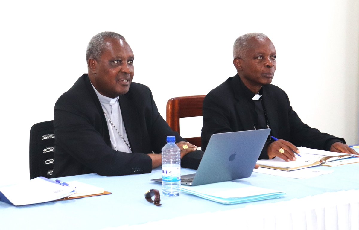 Kinyamateka_KM's tweet photo. Kuri uyu wa 15 Gicurasi 2026, Abepeskopi Gatolika mu Rwanda basoje Inteko rusange ya 178 yari imaze iminsi 4 ibera ku  Ruyenzi muri Centre Pastoral de la Conference Episcopale du Rwanda. Ni Inama yari iyobowe na  Nyiricyubahiro Antoine Karidinali Kambanda,  Arkiyepiskopi wa Kigali, akaba na perezida w’Inama y’Abepiskopi Gatolika mu Rwanda, yitabiriwe kandi na Myr Daniel Tumiel , Umunyamabanga mu biro by'Intumwa ya Papa mu Rwanda (Apostolic Nunciature)