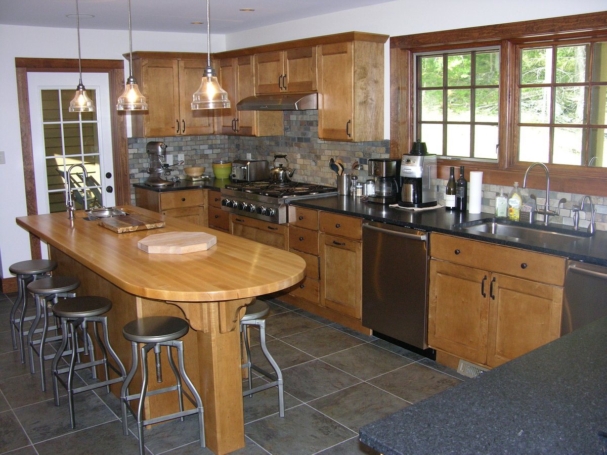 edniklesbuilder's tweet photo. When you think of green building, what do you picture in your mind? The truth might surprise you. Our certified experts build to the highest standards while maintaining the style that’s part of every Ed Nikles home. Explore our process at https://t.co/jV55kY58Mb https://t.co/dAuxzKAMUw