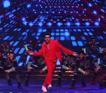 KaTrendsetter's tweet photo. Kartik Aaryan 🔥 🔥 🔥 

#KartikAaryan https://t.co/Cl6Mu6Dzdd