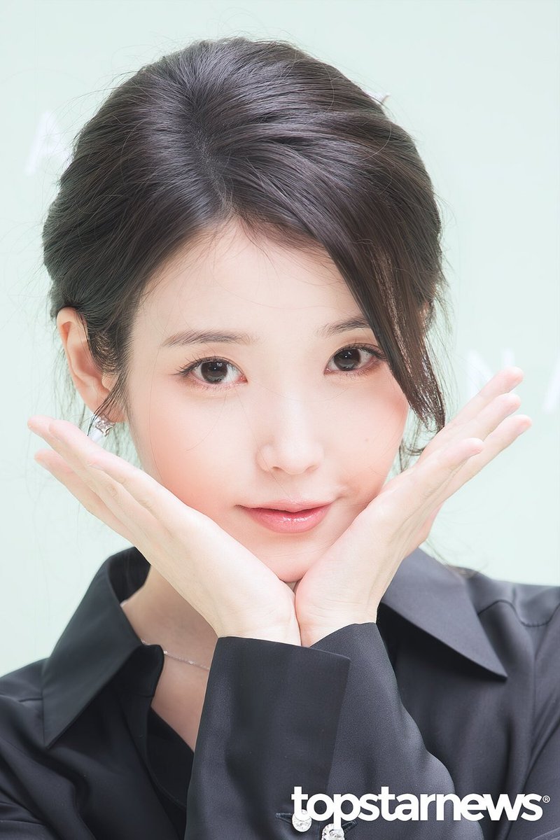 SoRhaoddl's tweet photo. #장원출신_아이유_생일입니다만
#HAPPY_JI3UN_D4Y

언니 생일축하해요🥳🎂
저는 못가지만🥲
유애나들이랑 행복한 생일보내세요💜 https://t.co/5UbnCin3TS