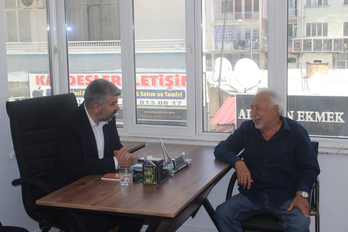 CKanta33's tweet photo. Mersin Milletvekilimiz Faruk Dinç, İl Başkanımız Salih Demir ve beraberindeki ile beraber Mut ilçemizin mahalle muhtarlarıyla bir araya geldik. Mahalleyle ilgili sorun ve sıkıntıları hakkında istişarede bulunduk. Muhtarlarımızın bizlere göstermiş olduğu ilgiden teşekkür ederim. https://t.co/vMPYYd0wrA