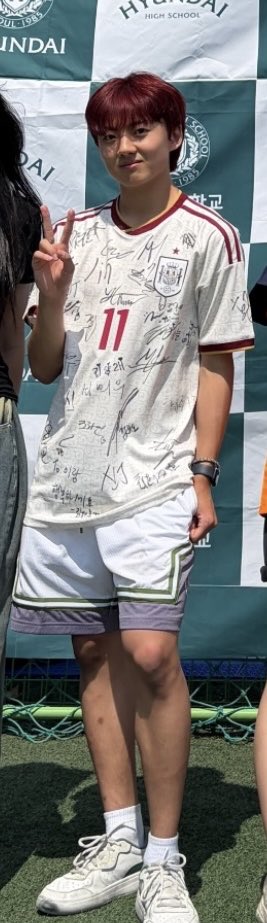 newtrazp2y's tweet photo. Air Trainee – Kang Irang danced and played soccer at school today. It seems like they had a school sports day.
#airtrainee #kangirang #air100 https://t.co/EmQ3KzzQdw