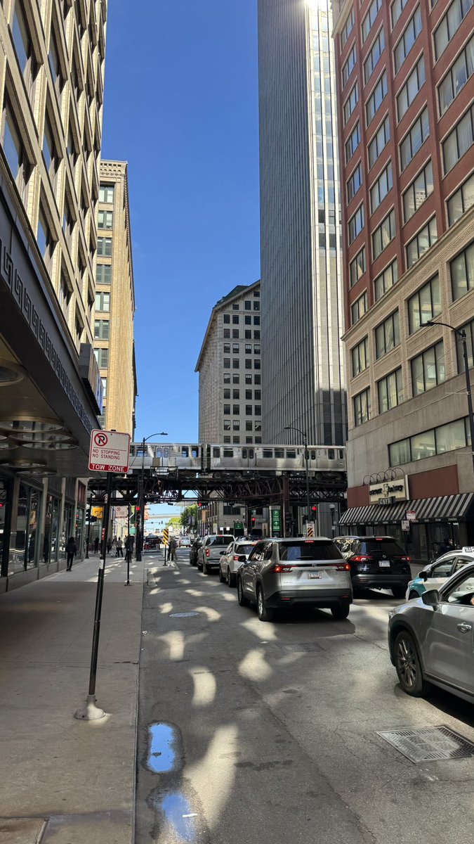 ChrisOdinet's tweet photo. A full day of meetings on #realproperty law reform projects at the #UniformLawCommission’s office in sunny Chicago ☀️ https://t.co/Ag9D9PePS9