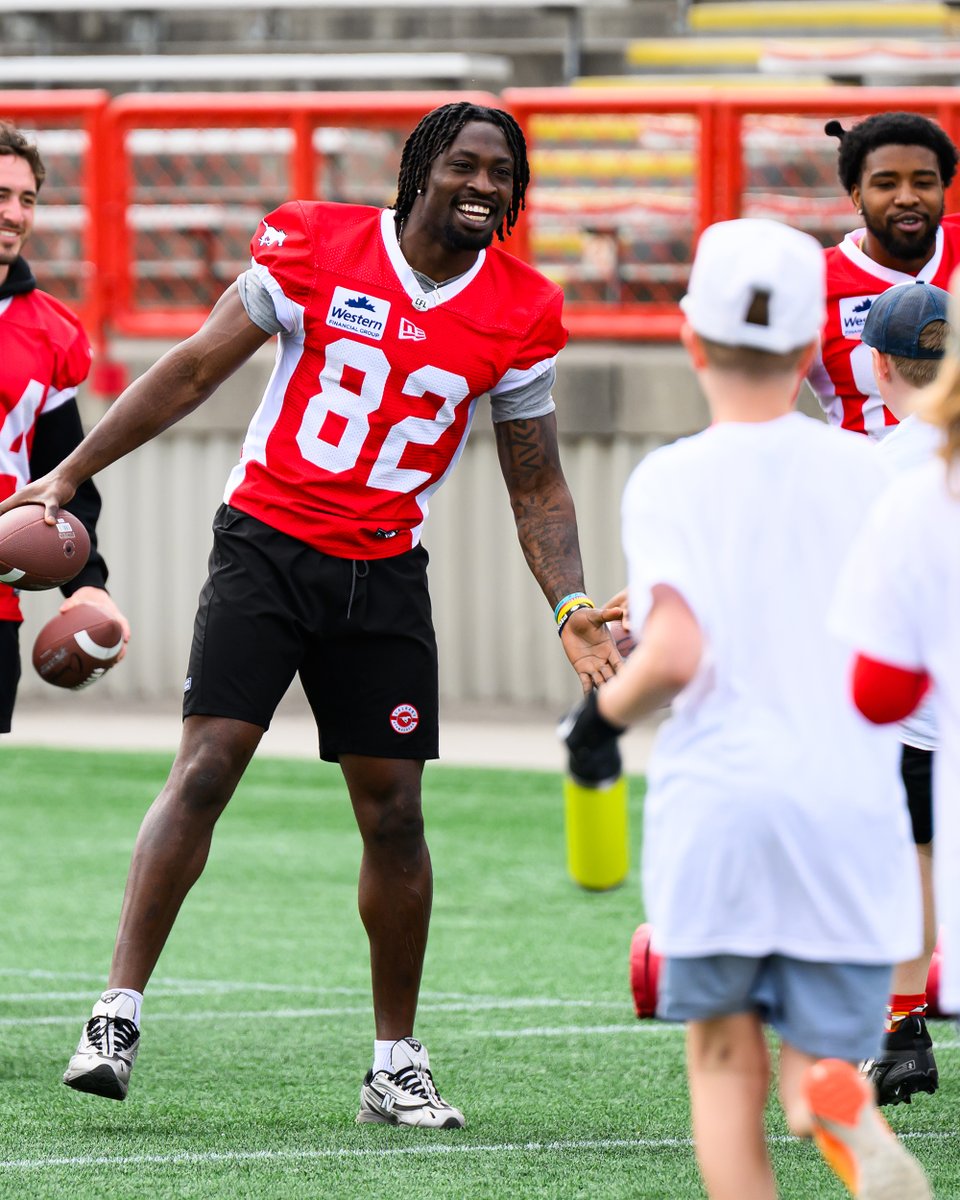 WLUAthletics's tweet photo. Layin' the groundwork for what's next. 📈🐎

@LaurierFootball alum and 2026 @CFL Draft pick Jesulayomi Ojutalayo is settling in with the @calstampeders.

#SoarAbove https://t.co/xwnq3CYCeb