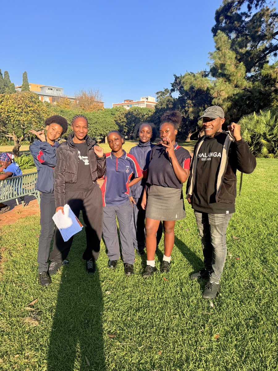 mathebe32's tweet photo. Clarion call answered. The ground remain our dancing floor. My EFF Red Friday.🤏🏾❤️💚🖤✊🏾#RegisterToVoteEFF #EFFRedFriday #EFFJune16Rally @EFFSouthAfrica https://t.co/lsYbL0Ng2h