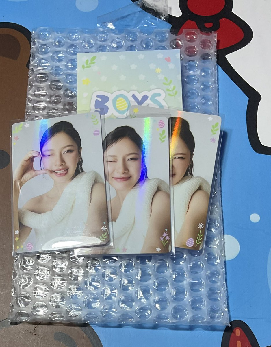 LphasH59249's tweet photo. ได้รับของแล้วค้าบบ แพ้คมาอย่างดี จัดส่งไว🫶🫶 #rv_blackpool https://t.co/dFofwlKjXe