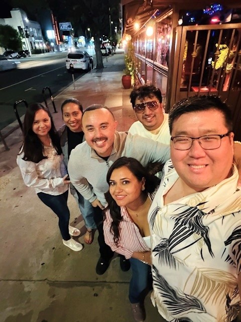 LendingUSA's tweet photo. Our amazing Freshstart Lending Coordinators and Quality Assurance team got together! Grateful for a team that brings dedication, collaboration, and positive energy every day. #FreshstartLending ✨ https://t.co/EgCuoqCysO