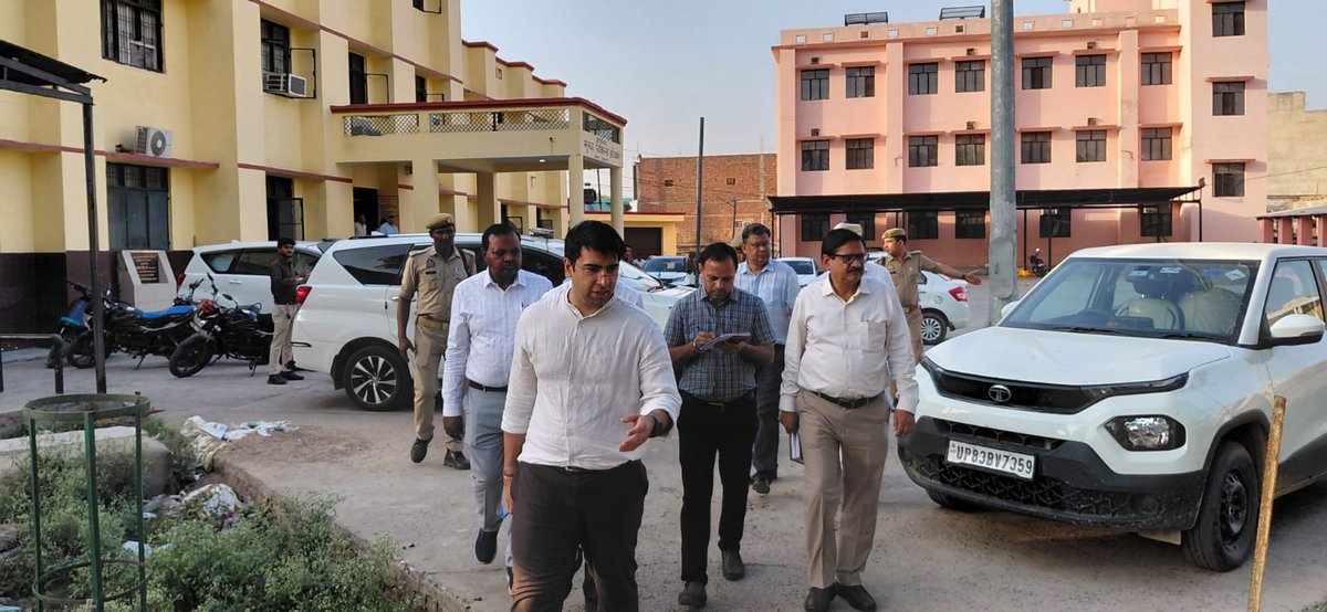 DM Hathras tweet media