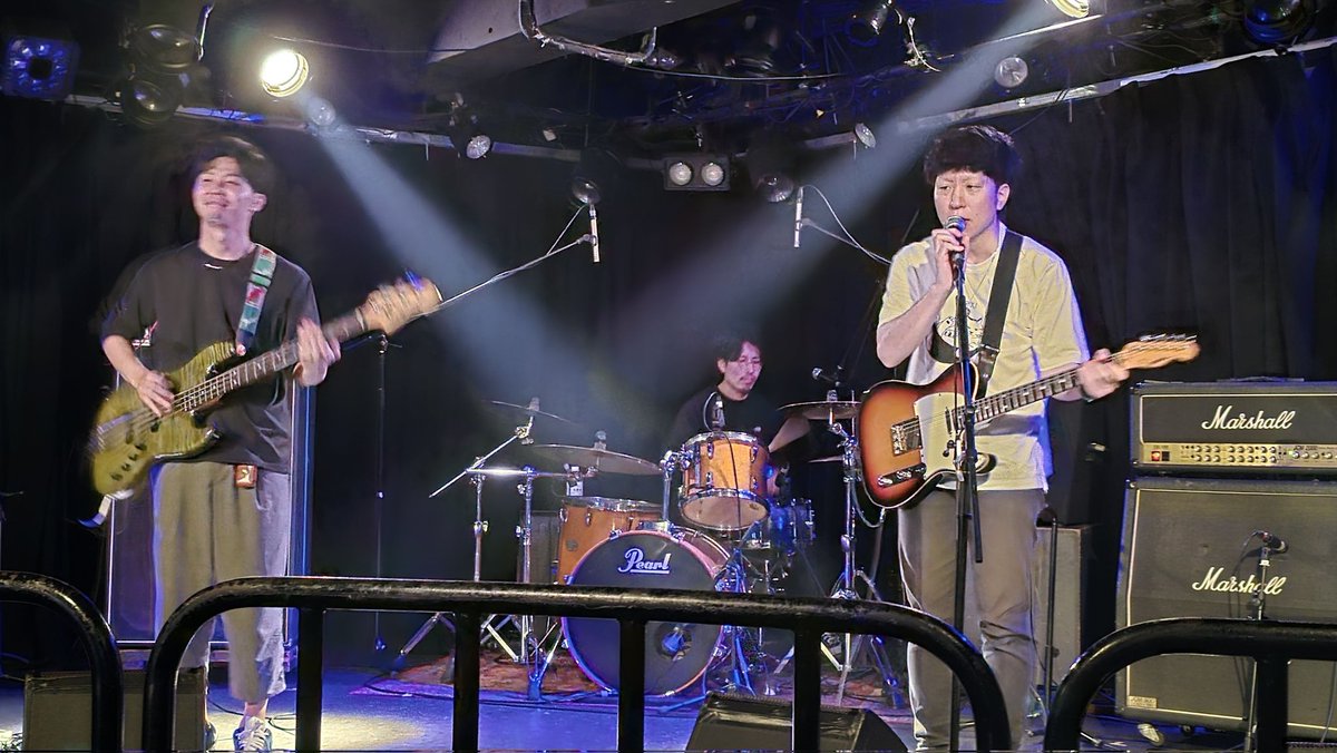 orinc777's tweet photo. 福岡graf presents LIVE CH 564

オリジナルバンドおぷすたで参加させていただきました！いろんなバンドさんと交流できて非常にいい経験でした！スタッフの皆さんも気さくな方々で、最高のライブでした！またよろしくお願いします！ https://t.co/upfgvghvG5
