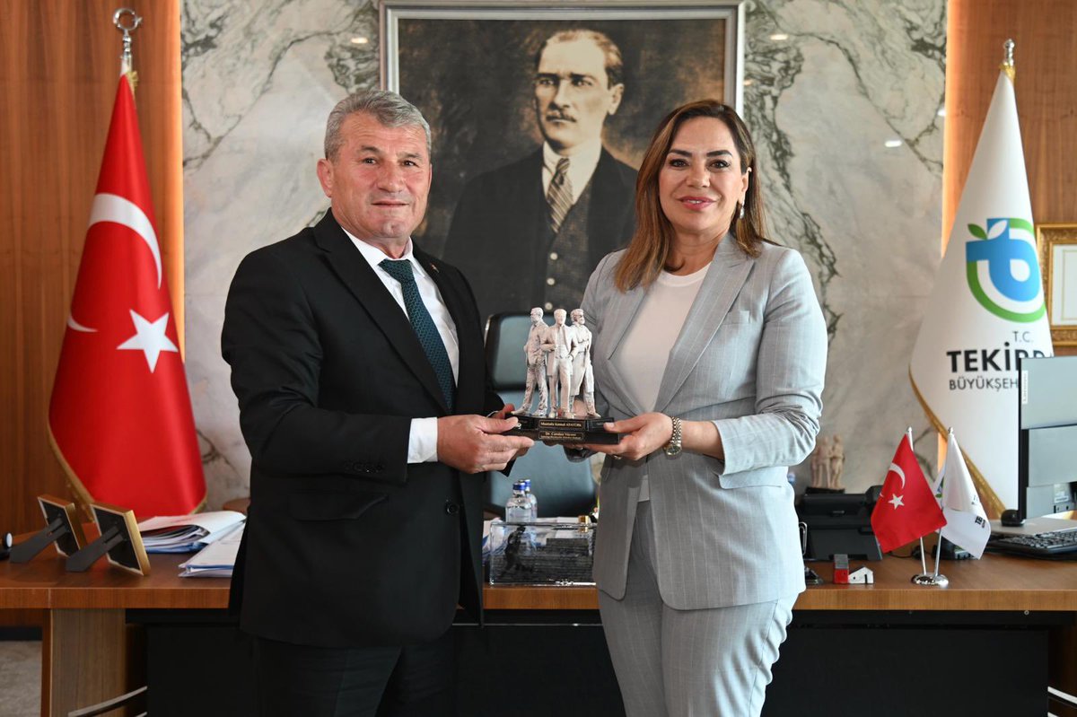 trakyakent's tweet photo. Trakya Belediyeler Birliği Başkanı ve Tekirdağ Büyükşehir Belediye Başkanı Sayın Dr. Candan Yüceer, Birlik Üyeleri Lalapaşa Belediye Başkanı Sayın Zafer Sezgin Geldi’yi ve Alpullu Belediye Başkanı Sayın Orhan Saltık’ı ağırladı.

Trakya için birlikte ortak akıl, ortak güç.🤝 https://t.co/7qRjaBjsKO