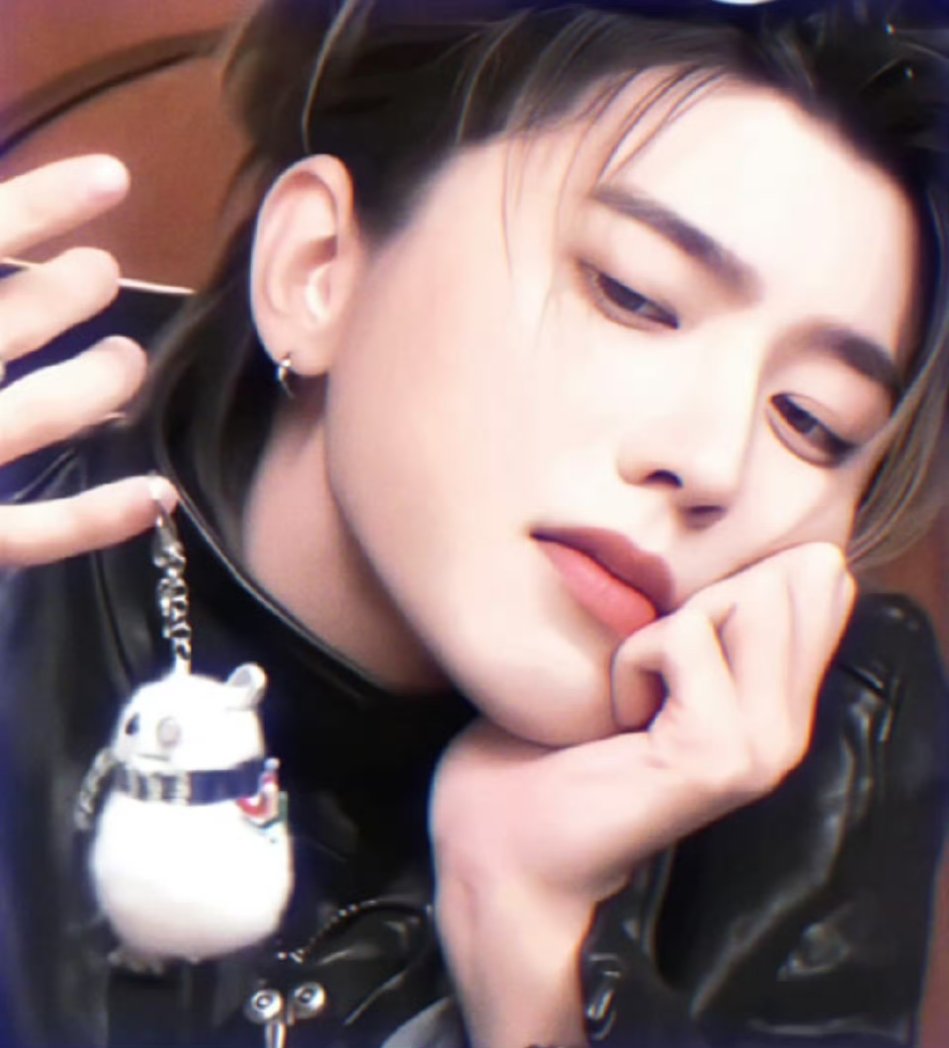 Hui080200's tweet photo. Immerse in rhythms of Cai Xukun's latest album.

KUN physical album
#KUN #caixukun #蔡徐坤 
@kun_officialx https://t.co/mRmjIMAA3g