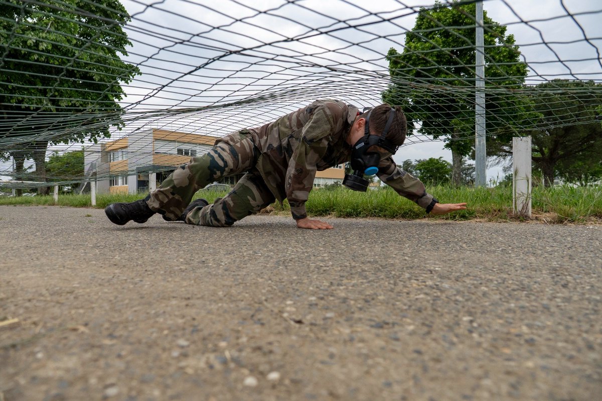 1er_RTP's tweet photo. Exigence. Rigueur. Dépassement.

Les escadrons du 1er RTP se sont affrontés lors d’un challenge mêlant épreuves physiques et savoir-faire opérationnels.

Des ateliers variés, exigeants, où il faut aller vite… sans jamais perdre en précision !

#Cohésion #EspritdÉquipe https://t.co/R5Ci0h1OxQ