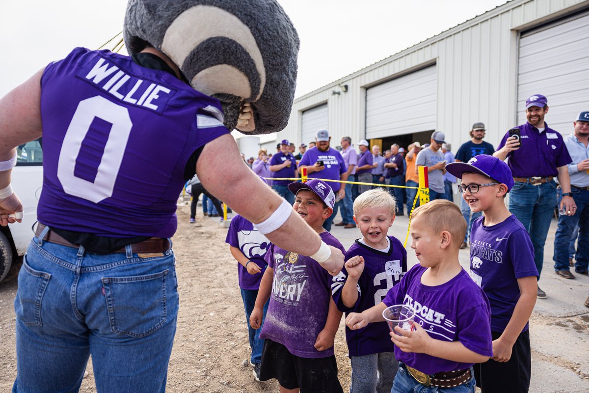 kstatesports's tweet photo. Attn: Finney County Catbackers! MARK YOUR 🗓️ for these events next Wednesday, May 20 ↓↓

⛳️ 10 AM - Golf Tournament (Garden City)
🐂 6 PM - K-State Fry &amp; Live Auction (Scott City)

Learn more: https://t.co/ixRx6a7daz https://t.co/gCSpP4kff9