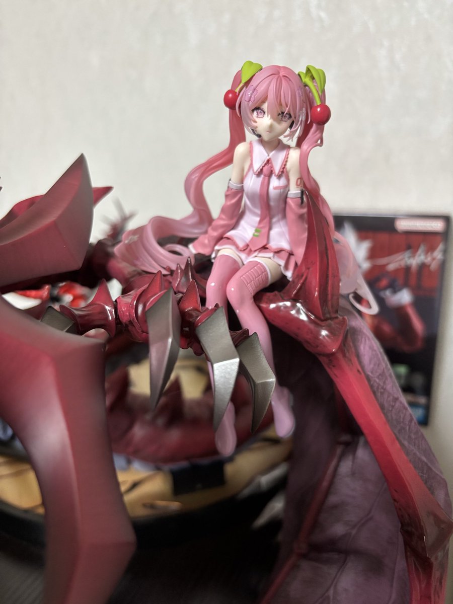 404m8's tweet photo. ま　さ　か　の
ジ　ャ　ス　ト　フ　ィ　ッ　ト

桜ミクだよ！
やったねウリアくん！！ https://t.co/N9uiOqnFRb