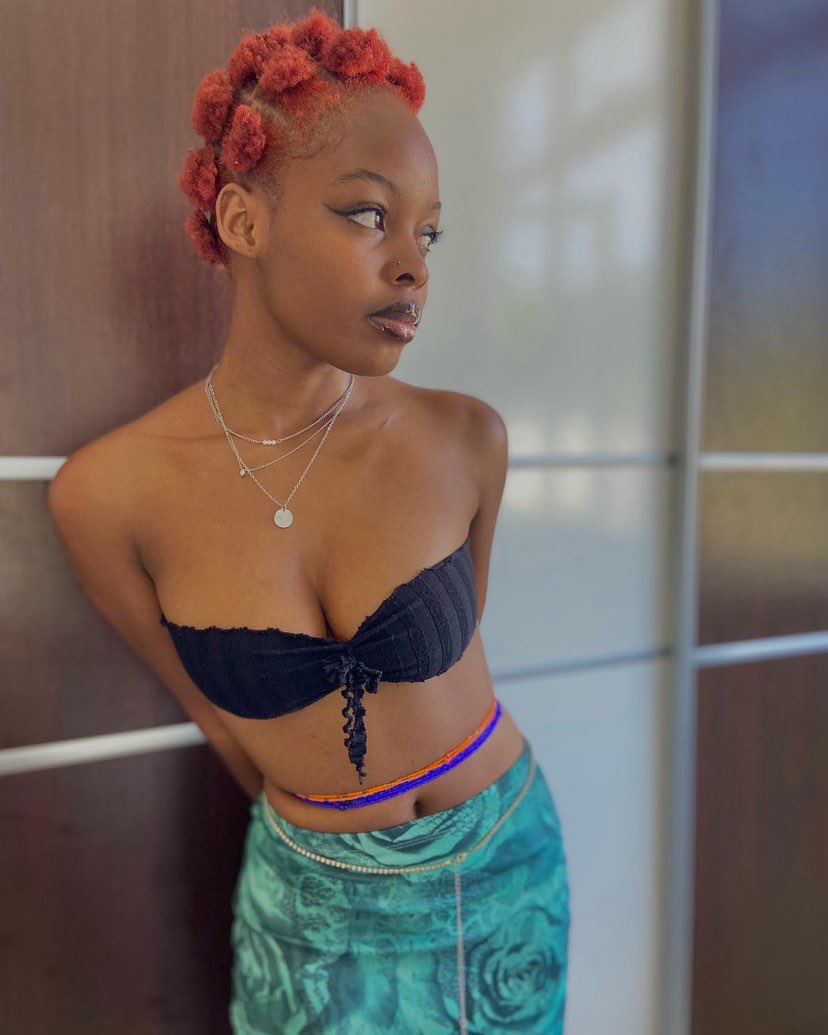 petitegoddess09's tweet photo. Catch me where the light hits right💜💞✨ https://t.co/uxpXDik3UY