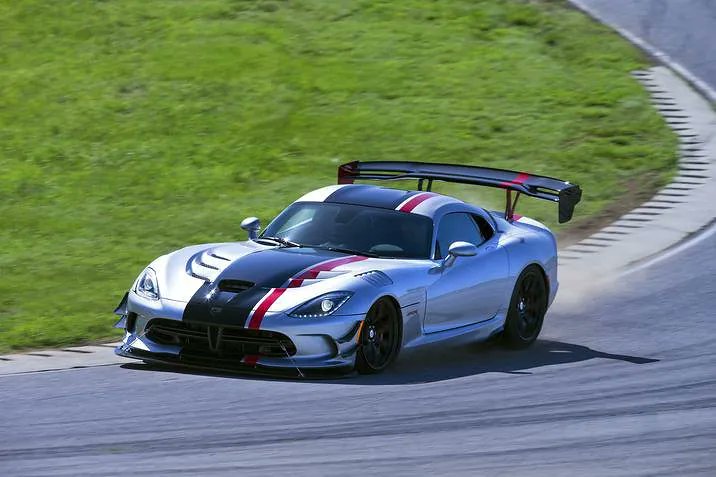 AutoGuide.com tweet media