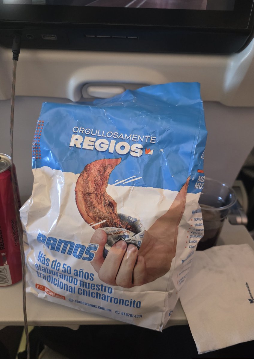 ivanbarbazul's tweet photo. Y si... si tomé el vuelo solo para ir por chicharrón de la Ramos https://t.co/RJlKuMseor