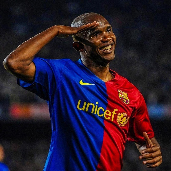 eurofootcom's tweet photo. 🇨🇲🥇 16 years ago today, Samuel Eto'o became the FIRST ever player to win two European trebles! He did it in back-to-back seasons with Barcelona and Inter. That's insane. 🏆🥶 

• 847 appearances 
• 420 goals
• 122 assists 
• 18 trophies won

Eto's career was INCREDIBLE. 👏 https://t.co/PwLavISMV5