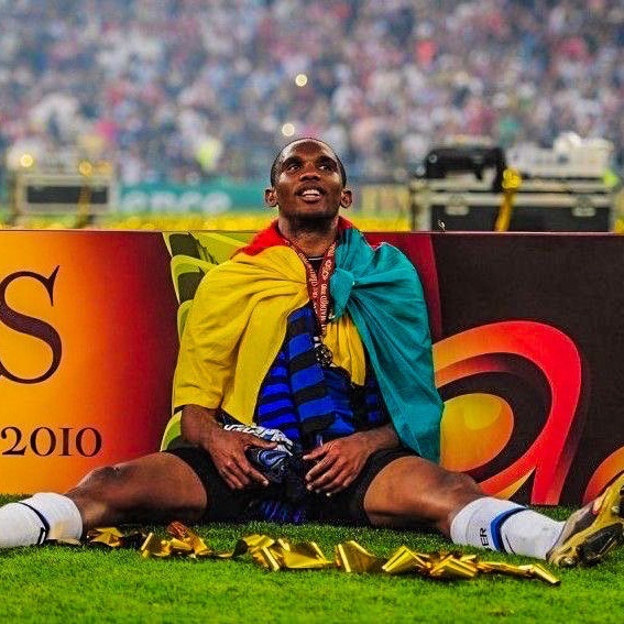 eurofootcom's tweet photo. 🇨🇲🥇 16 years ago today, Samuel Eto'o became the FIRST ever player to win two European trebles! He did it in back-to-back seasons with Barcelona and Inter. That's insane. 🏆🥶 

• 847 appearances 
• 420 goals
• 122 assists 
• 18 trophies won

Eto's career was INCREDIBLE. 👏 https://t.co/PwLavISMV5