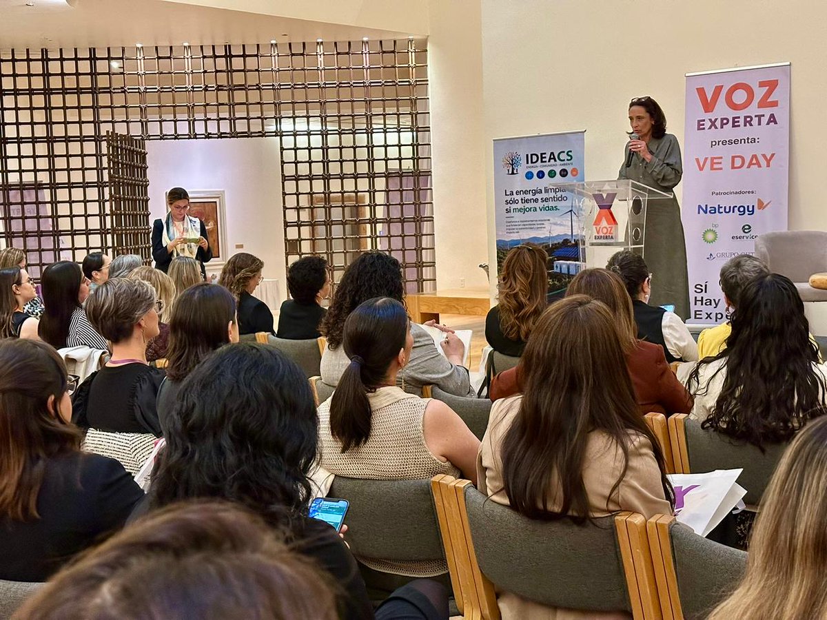 taniaomln's tweet photo. Bravo por el primer #VEDay de @vozexpertamx. Un gusto ver que hay un renovado dinamismo en el sector energético en dos sentidos: cada vez somos más mujeres y además hay un gran interés por impulsar la transición energética. Gran señal para el futuro. #SíHayExpertas https://t.co/TIpi28ROM6
