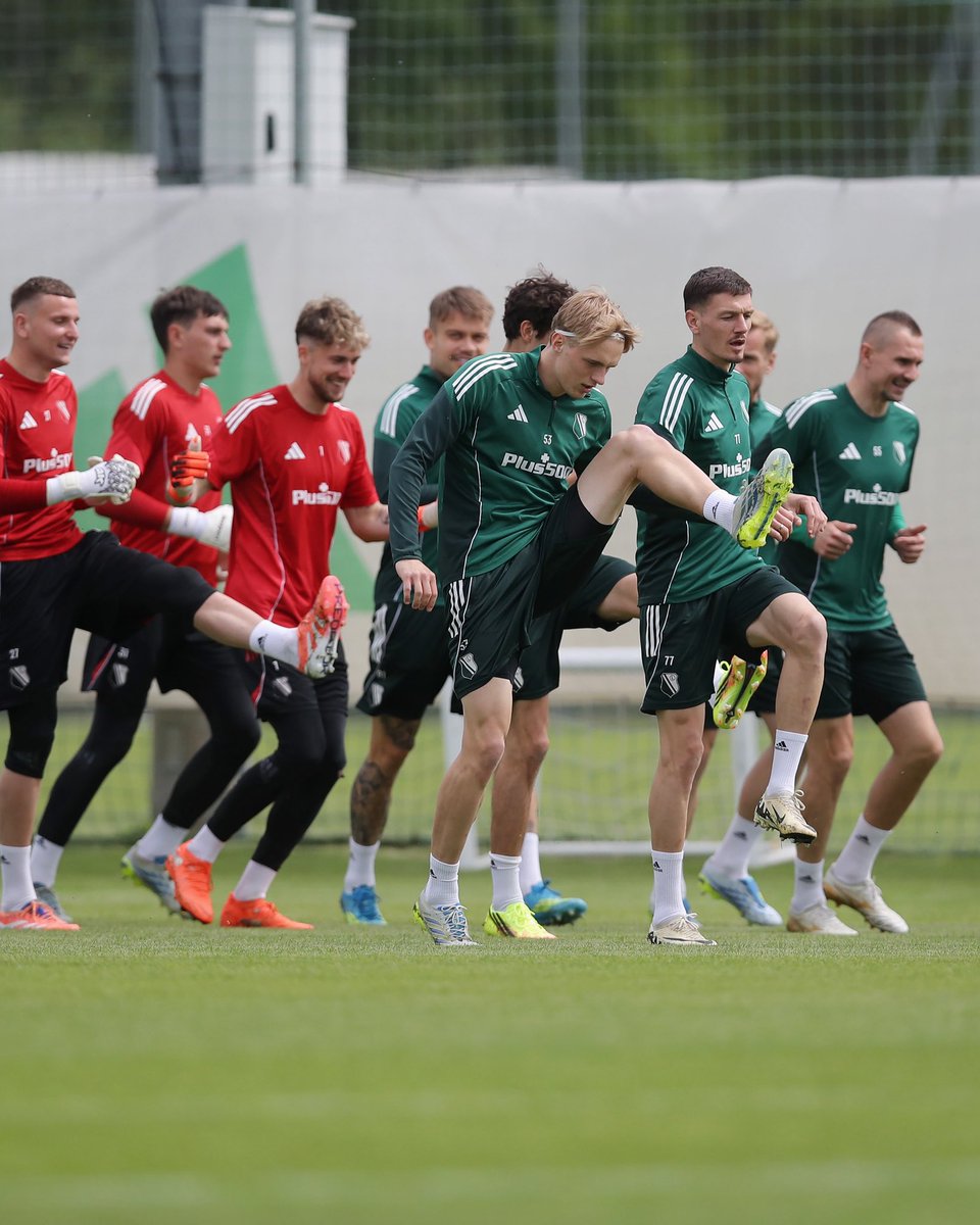 Legia Warszawa tweet media