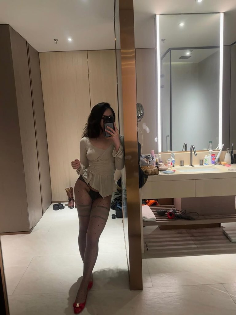 Kim tweet media