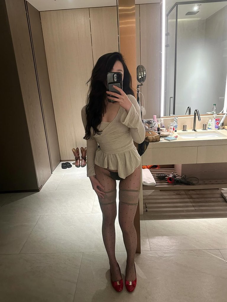 Kim tweet media