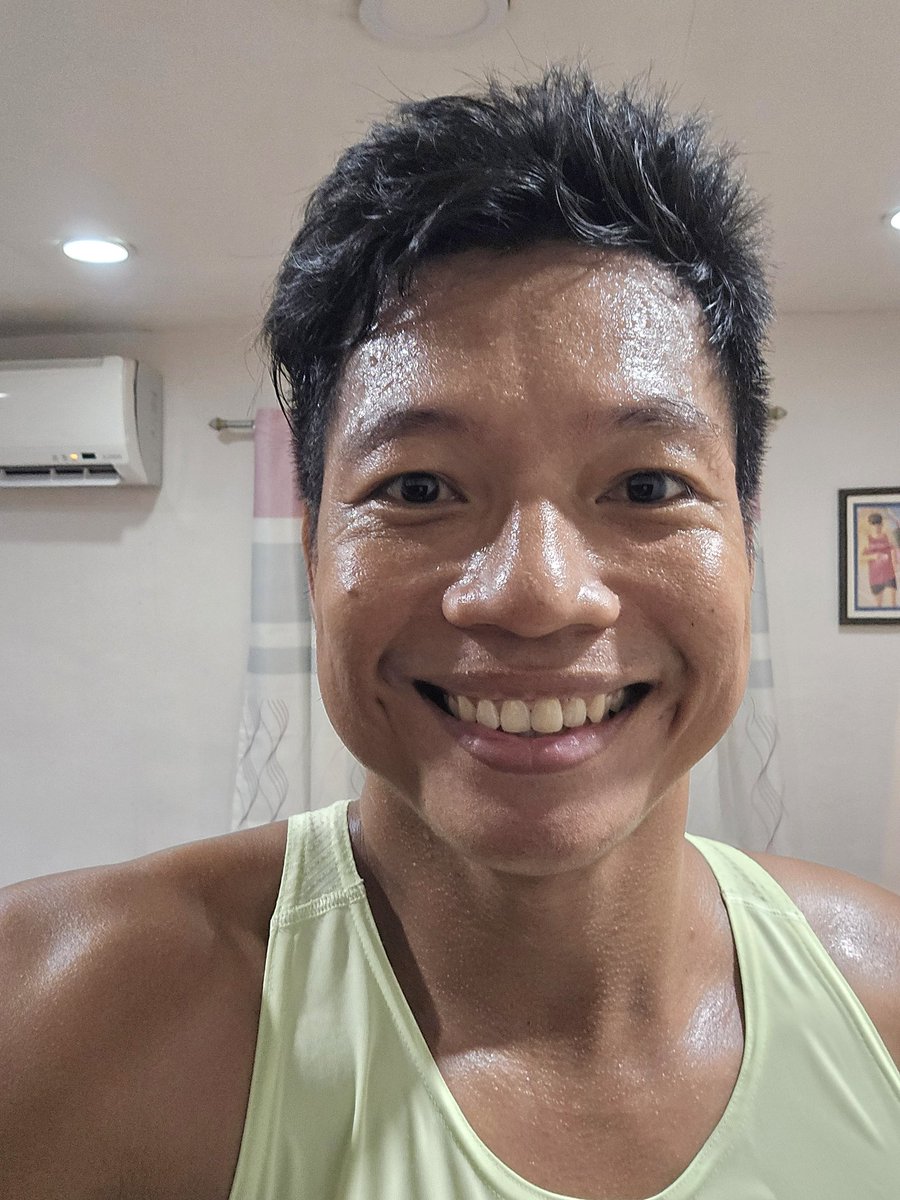 micoy52's tweet photo. Sweaty and messy https://t.co/SLDotPvgLv