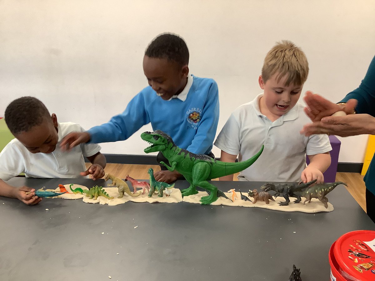 GaskellPrimary's tweet photo. Gaskey Bear's After School club had so much creating dinosaur footprints @GaskellPrimary https://t.co/Dd7dIQiQsh