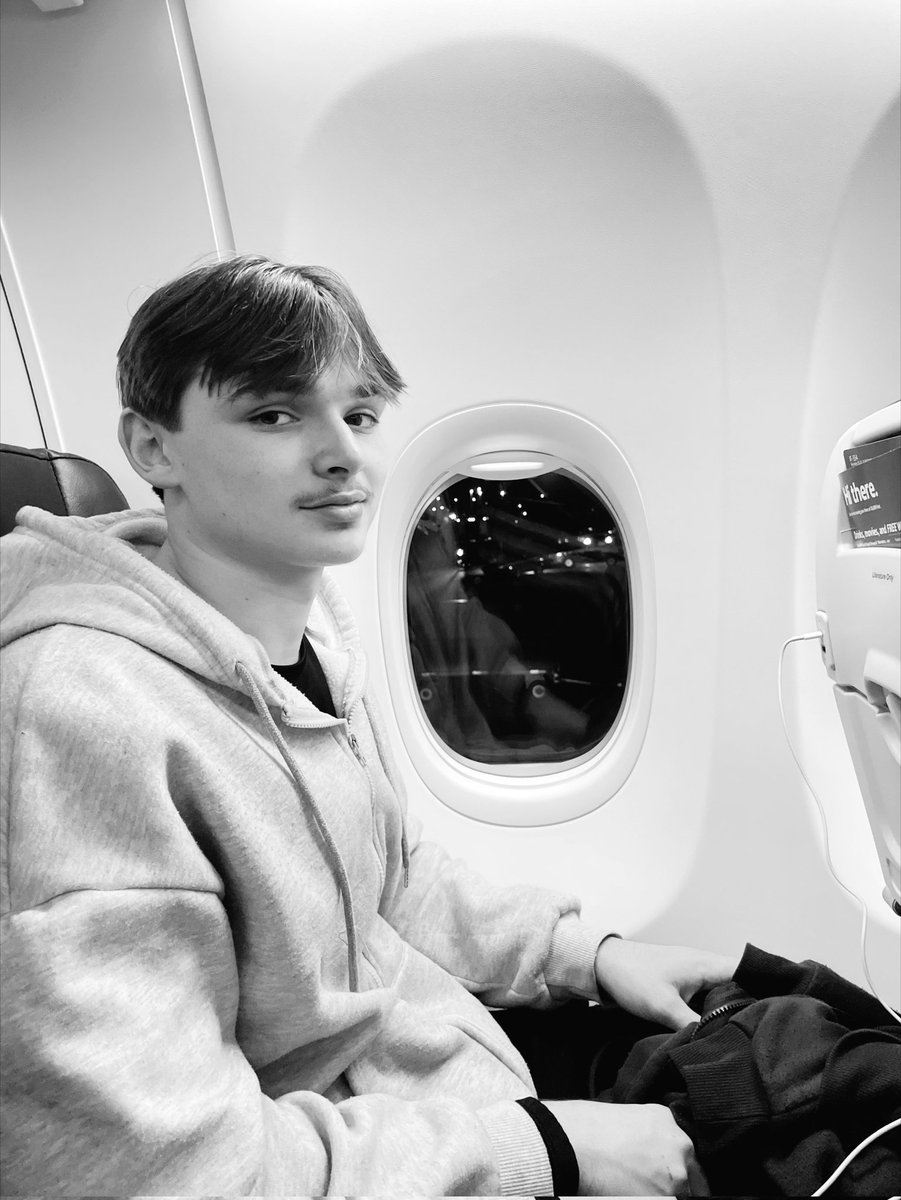 ChristinaMB5's tweet photo. @MaddenBohning has landed in Round Rock, TX! 🏀 First game today at 5:10 vs Hoops for Health. @ArsenalHoops
 @3StripesGOLD @scopescouting @PrepHoopsMO @RL_HoopsMO @RL_Hoops @PHCircuit @OrchardFarmMBB #17UGold #work #15 https://t.co/UuIlRqmrgY