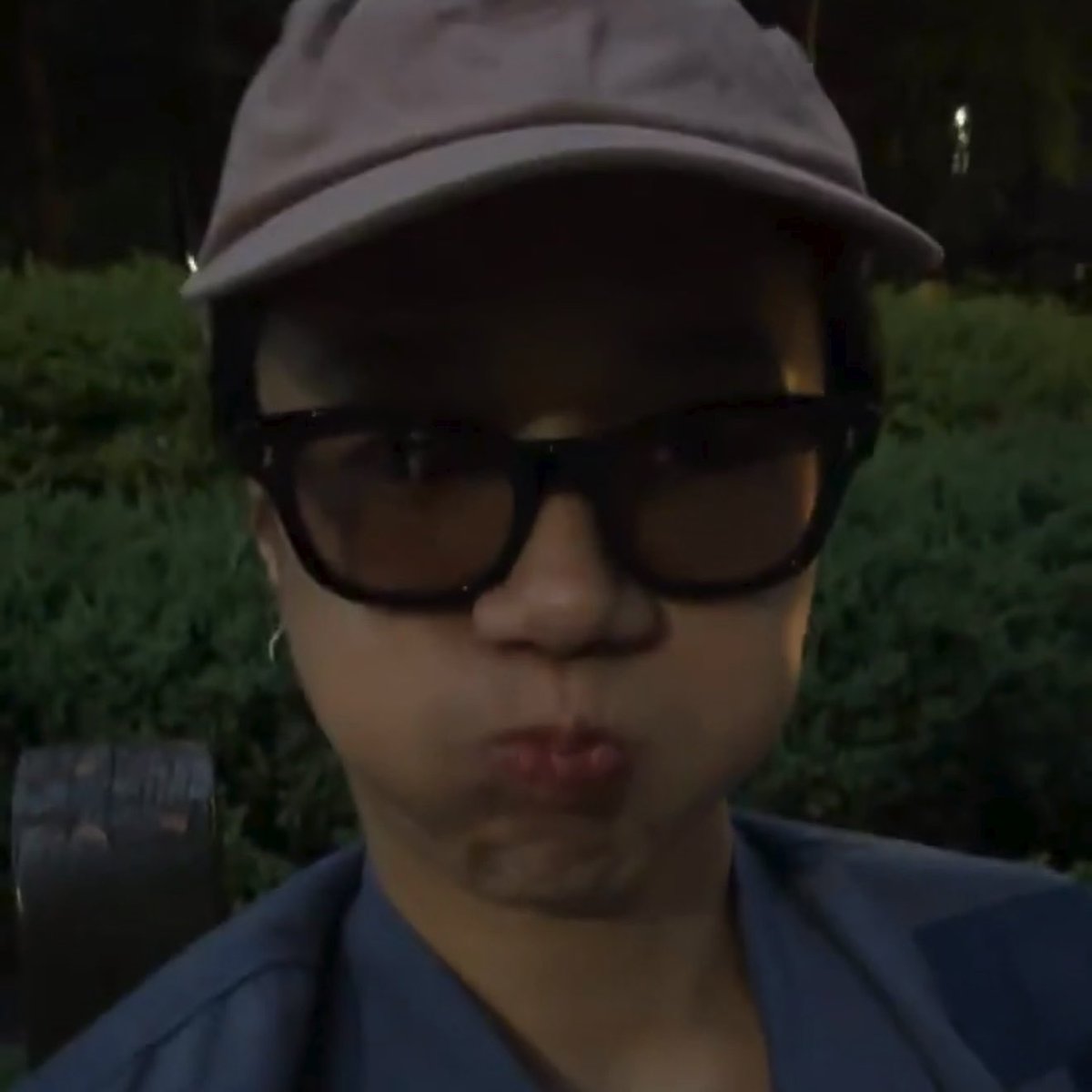 ‎なる tweet media