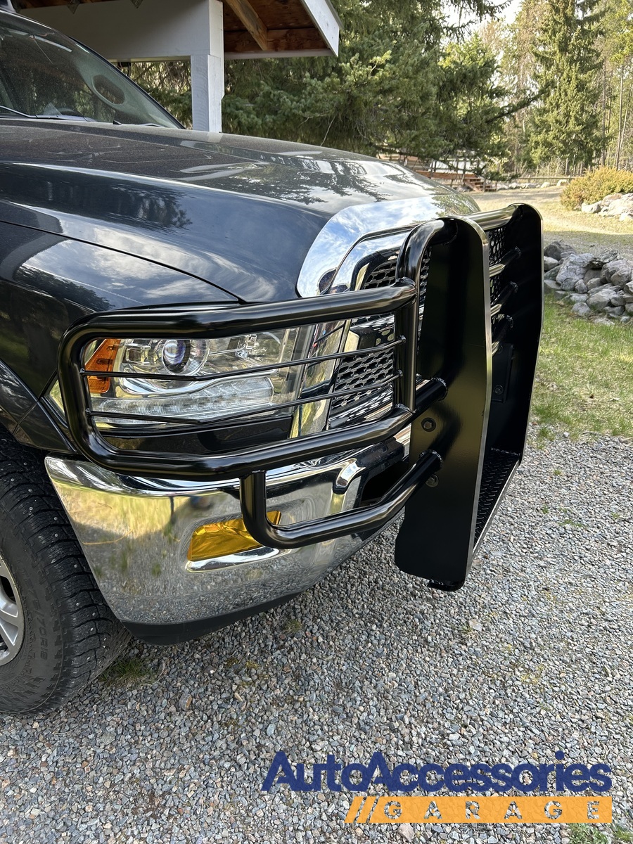 AAGarage's tweet photo. "The Grill guard was on back order because my truck is an older model. I waited the two months and was rewarded with an excellent design and workmanship, the welding is of very high quality." - Patrick from Montana on his new Go Industries Rancher Grille Guard #FrontEndFriday https://t.co/tkaB4cIj2m