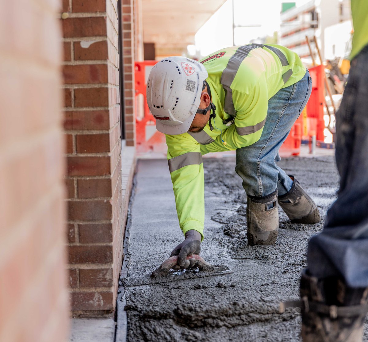 constructorslnk's tweet photo. Project O Street | Yesterday, we continued sidewalk paving on the east side of 14th St between O and N. Crews are prioritizes ensuring customers have access to all businesses in the area. Great work by all teams involved on this project!

@WeAreOlsson @LTULNK https://t.co/IBGcLk02We