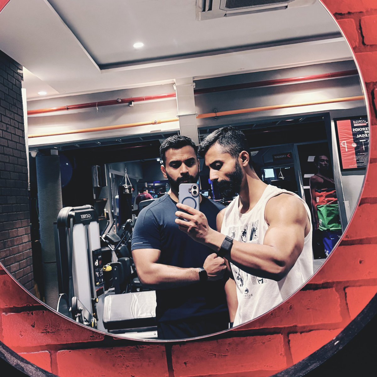 arindam___paul's tweet photo. Friday night with the brother @Anirbanred https://t.co/LR7NLduzcU