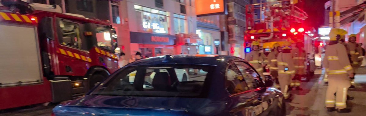 Norang_Bird's tweet photo. 숙소 돌아왔는데
소방차 7대?가 있는 모습을 본
노랑새의 심정을 서술하시오 https://t.co/iWaTcCOxrQ