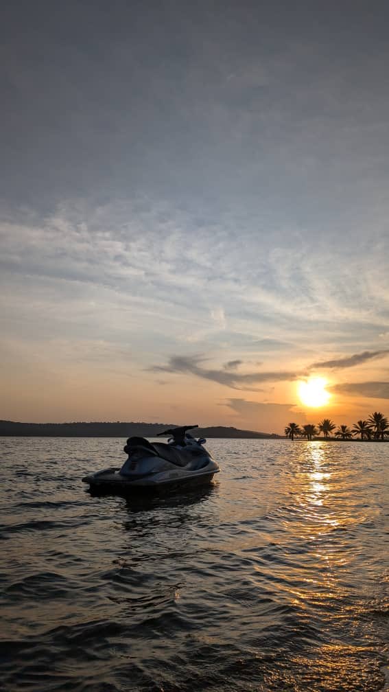 victoriaforest4's tweet photo. Where love meets adventure on a jet ski ride! ๐๐
#VictoriaForestResort #LakeVictoriaAdventures #ThrillSeekersParadise #JetSkiFun #AdrenalineRush #CouplesWhoAdventure #UgandaGetaway #HiddenGem #LakeVictoriaVibes https://t.co/NVf8fmyyTF
