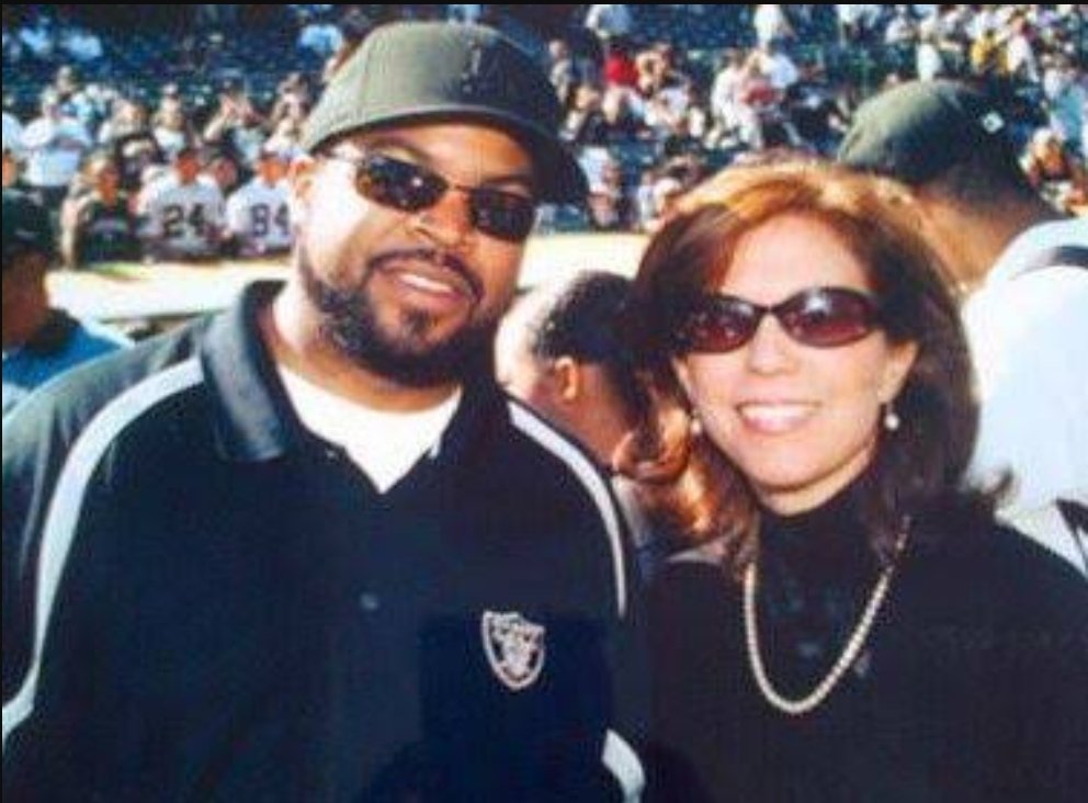 oscarrobinsons's tweet photo. Help support @AmyTrask  / #LesterHayes  to @ProFootballHOF 2026
@Raiders @denniss9117 @blitzchk @MicahelMartinez @Angelrdz66 @esgardopinedo1 @MrMiles02569390 @Karlton41833749 @Wehrl @BlackFoxRaider @RaiderStoney @Tmraider @raidersl8ergirl @calamaris21 @violator57 @GlobalPhotopro https://t.co/m5f95Li0Qw