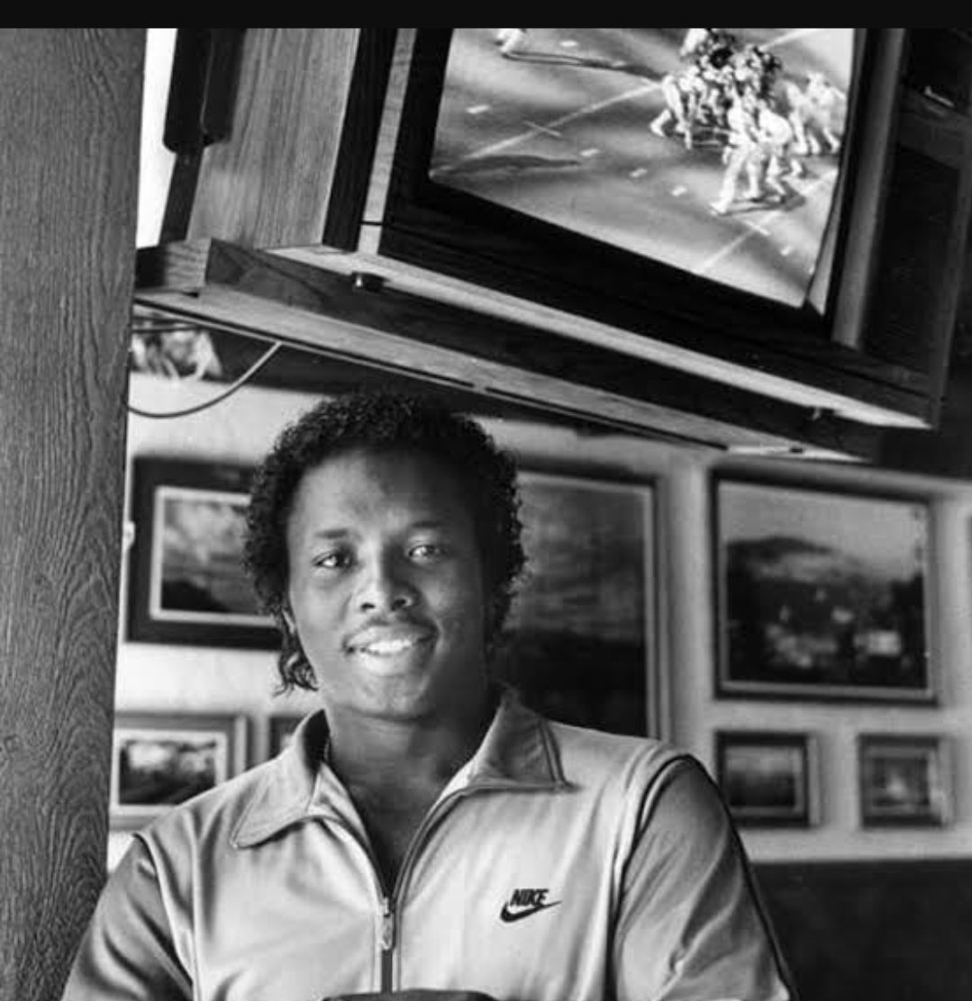oscarrobinsons's tweet photo. Help support @AmyTrask  / #LesterHayes  to @ProFootballHOF 2026
@Raiders @denniss9117 @blitzchk @MicahelMartinez @Angelrdz66 @esgardopinedo1 @MrMiles02569390 @Karlton41833749 @Wehrl @BlackFoxRaider @RaiderStoney @Tmraider @raidersl8ergirl @calamaris21 @violator57 @GlobalPhotopro https://t.co/m5f95Li0Qw