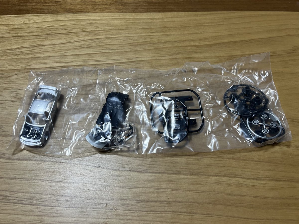 kurumamaru's tweet photo. シルビアS14&amp;S15ver.2
予算2,000円のところ4回目にシルバー入手！

場所 平安堂　諏訪店　ガシャココ
在庫　20時くらいに半分以上あり

過去にS14に乗っていてシルバーが発売と聞いて絶対欲しかった

#シルビア
#S14
#S15
#ガチャガチャ
#平安堂諏訪
#ガシャココ https://t.co/TR8dU6Fx9Z