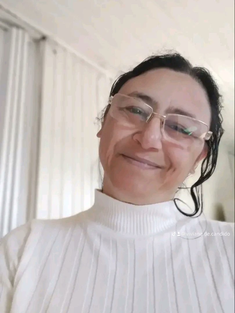 Viviane De Candido tweet media