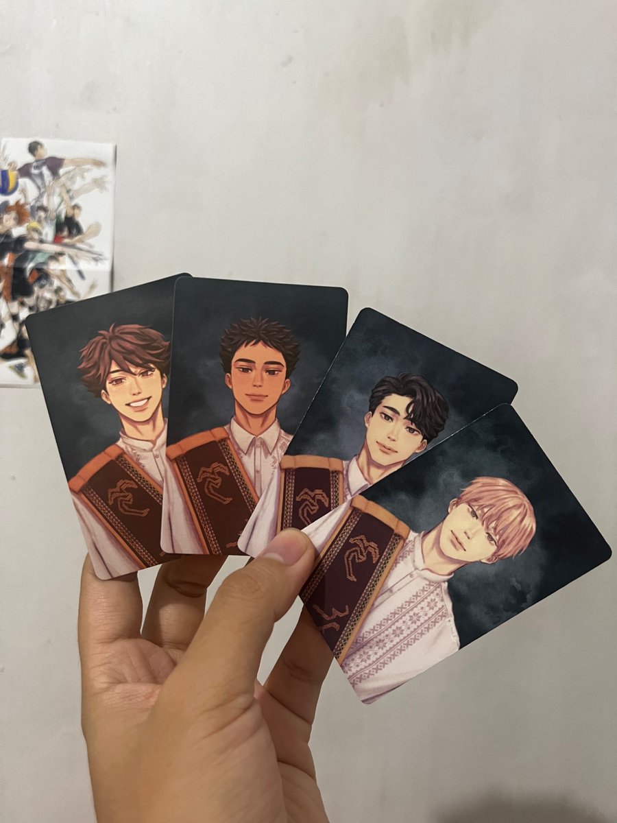 itsnotissei's tweet photo. i still can’t believe nakakumpleto na ko ng @pyowos seijoh4 sablay grad pics 😭💚 https://t.co/cOlCWw0tOH