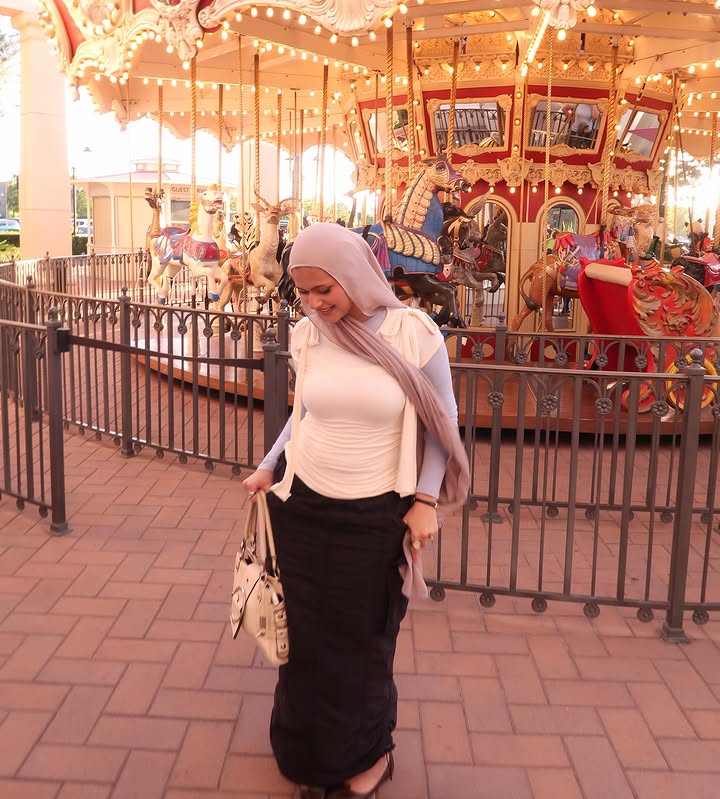 svq89683's tweet photo. Yesterday was fun 😌❤️,meet me at the carousel 🎠⭐🤍🫧🎪 https://t.co/lx7gDxBni3