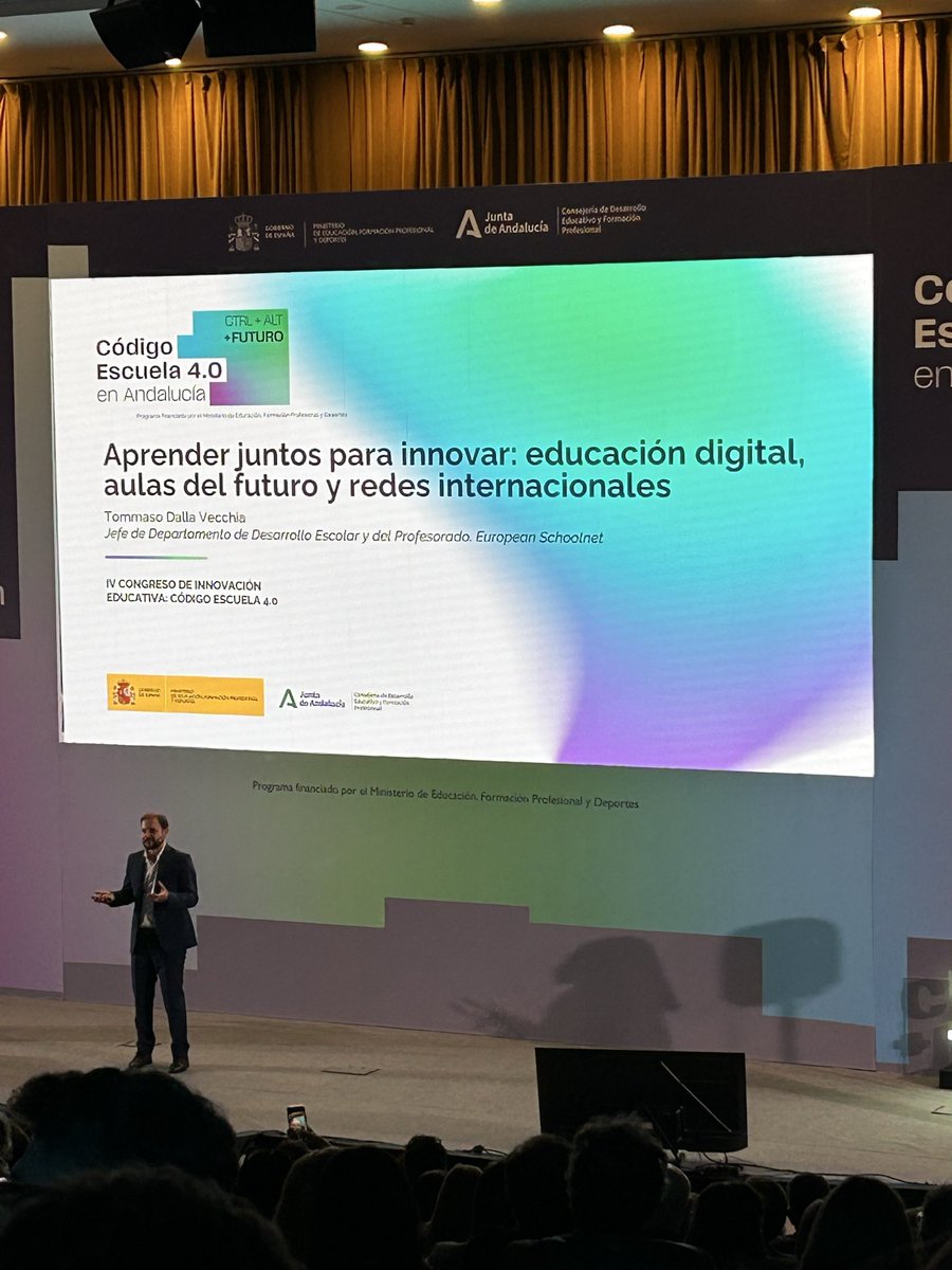 mecky1972's tweet photo. Conectar y aprender juntos (entre países) . Aprender de la experiencia de otros #4CIEAND #intef #EuropeanSchoolNet https://t.co/6cFo33HpLG