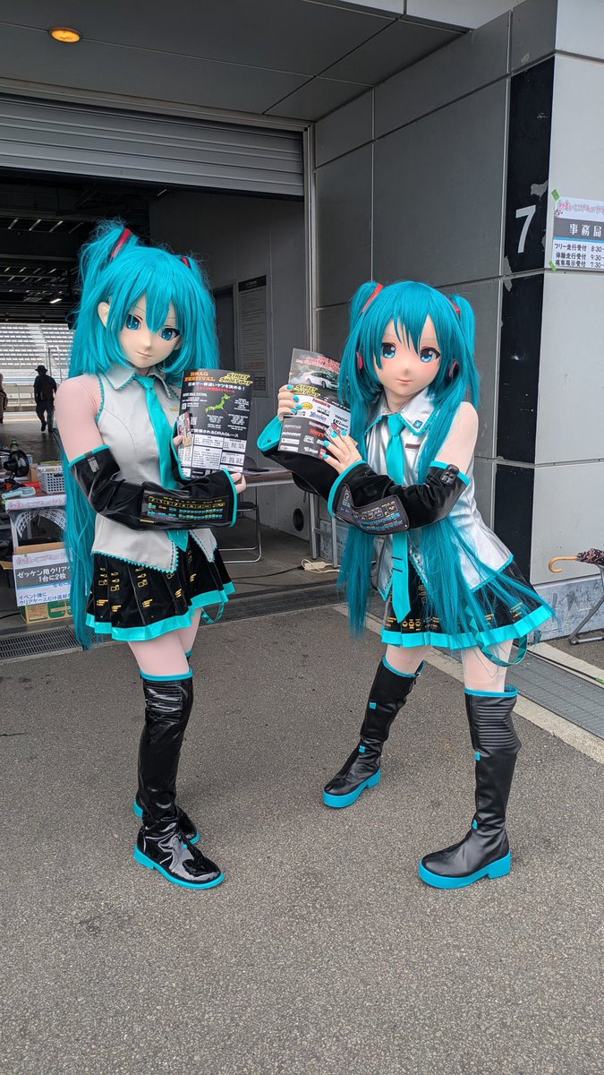 hatsune_racing's tweet photo. 👉タイムと最高速度の上限ありで、ビギナーさんに優しい❣️

👉通常60台走行可能だけど45台に抑えてるから走りやすい❣️

👉真夏だけど、30分枠×2回で車に優しい💕

👉クラッシュ時の人身＆施設破損保険込み🏥

👉体験走行・痛車展示・プロのコース攻略講座や同乗走行も開催🚗³₃

新企画もあるかも⁉️ https://t.co/8CoaBQWRcv