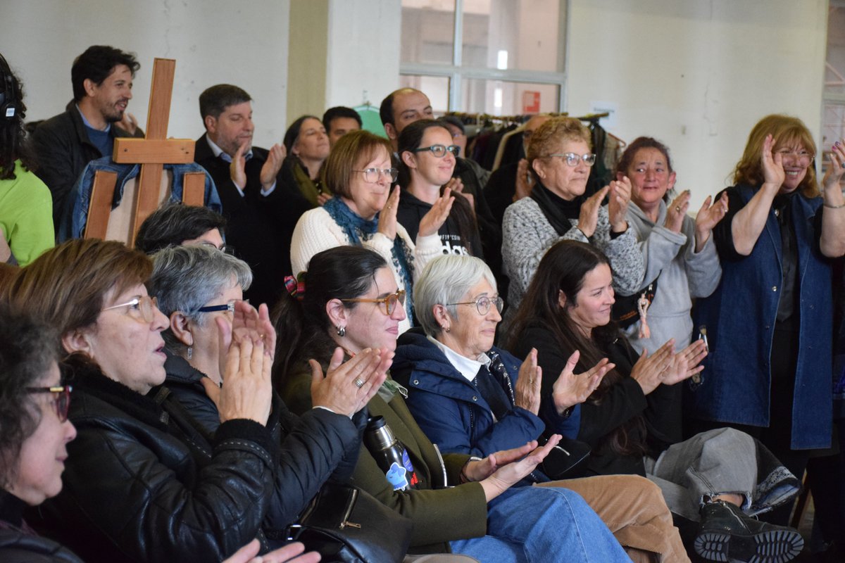 inacoop's tweet photo. Este jueves 14, la presidenta de Inacoop, @FernandezGCoop y los directores @MarisolFUy y @AuletCarlos participaron de la inauguración de la Planta Solytex en el Parque Tecnológico Industrial y Científico del Cerro.

Un espacio que apuesta a la economía social y solidaria, promoviendo la clasificación, reutilización, rediseño e intervención textil desde una mirada colectiva y sostenible.