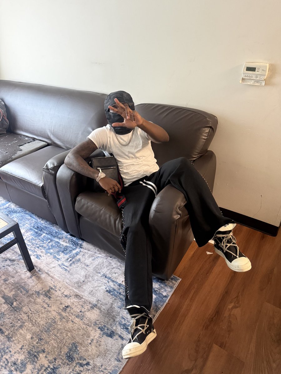 Pogweama's tweet photo. Don’t know what song to drop next https://t.co/FzqLJBmKDd