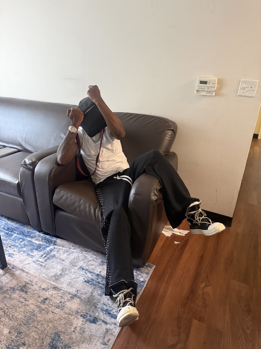Pogweama's tweet photo. Don’t know what song to drop next https://t.co/FzqLJBmKDd