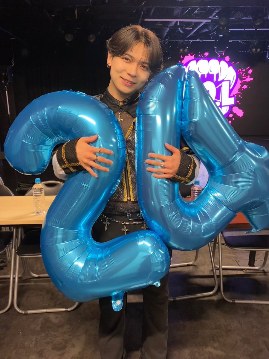 e__ns1's tweet photo. 🐾
⠀⠀, ´´; __ , ´´;
　‌ ;　𓂂 · ˔ · 𓂂 ‌ ‌  ;       𝙃𝙖𝙥𝙥𝙮𝘽𝙞𝙧𝙩𝙝𝘿𝙖𝙮♡
　‌ ´　っ🎂c ‌ ‌ ‌`⸜ https://t.co/5eQtH0ZHBY
