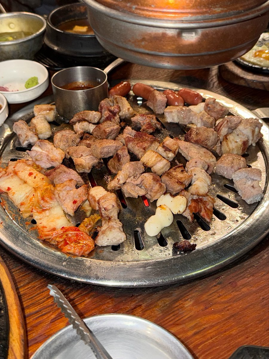 뚜애 tweet media